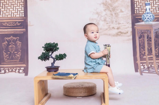 上海孕妇肚子上的黑线